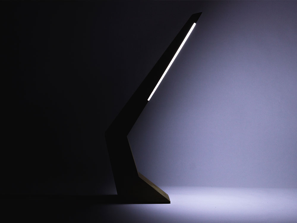 andre-halfes-moon-tischleuchte-2