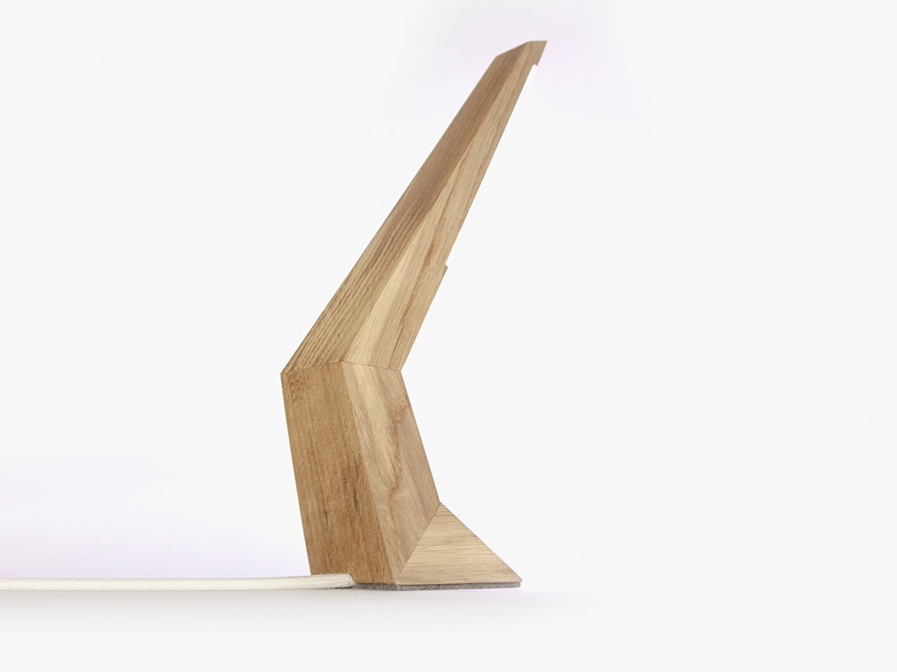 andre-halfes-moon-tischleuchte-5